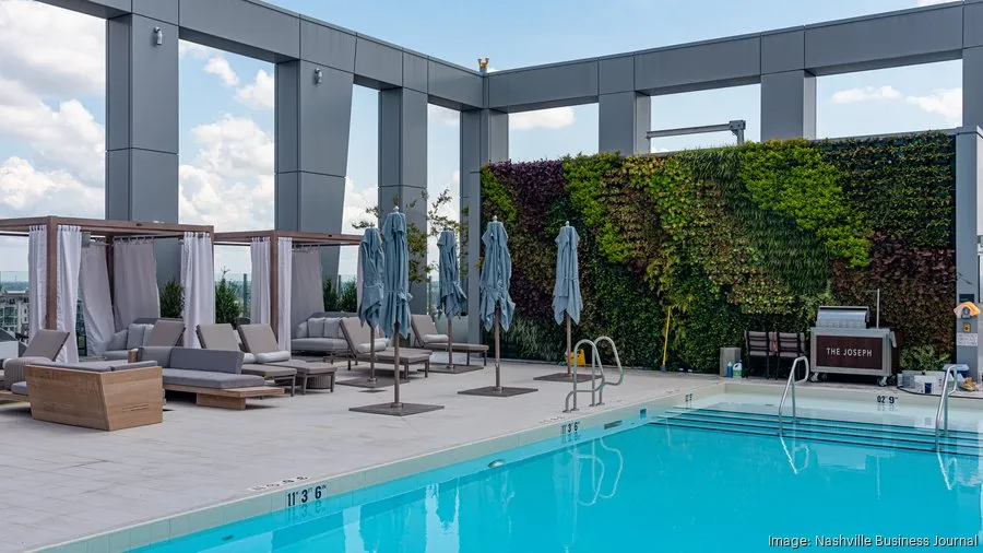 joseph-hotel-18_900x506x6016-3384-0-316