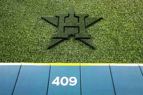 astros-greenwall (1) (1)