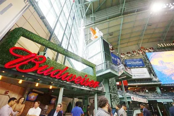 astros-greenwall (2) (1)