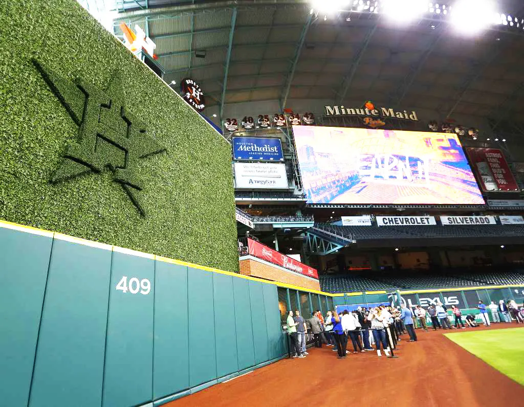 astros-greenwall (1)